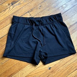 Lululemon On the Fly Short 2.5”